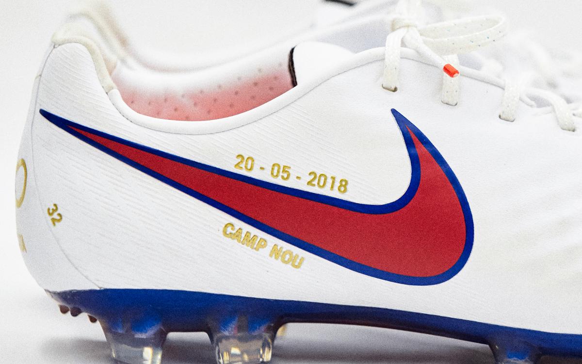 Las botas exclusivas de Andrés Iniesta en su último partido con el Barça