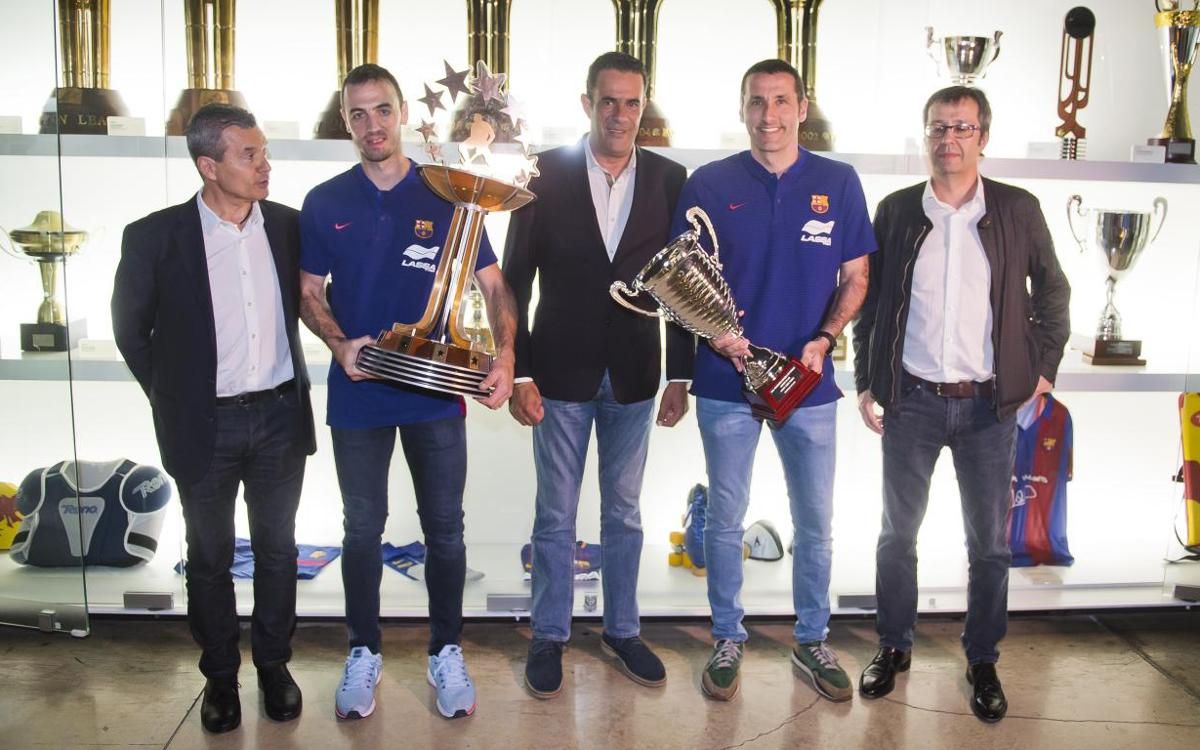 El Barça Lassa entrega los trofeos de la OK Liga y de la Liga Europea al Museo