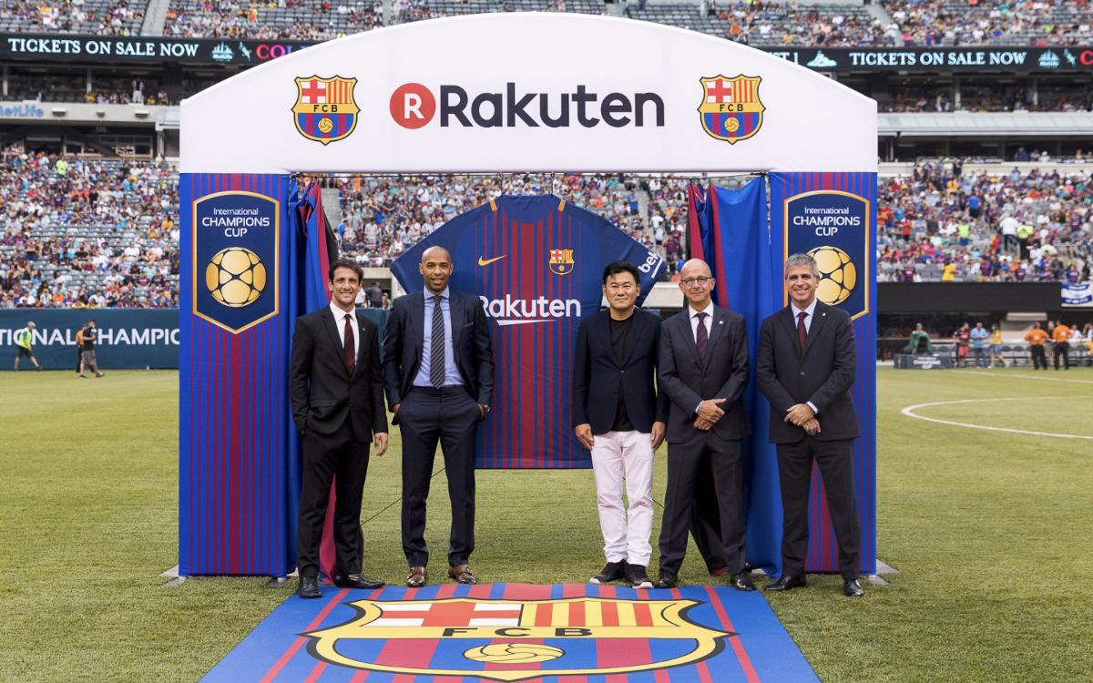 New Barça shirt and sponsor unveiled at a festive MetLife Stadium