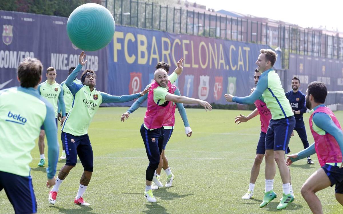 VIDÉO - Le nouveau défi des joueurs du FC Barcelone : Le Dodgeball
