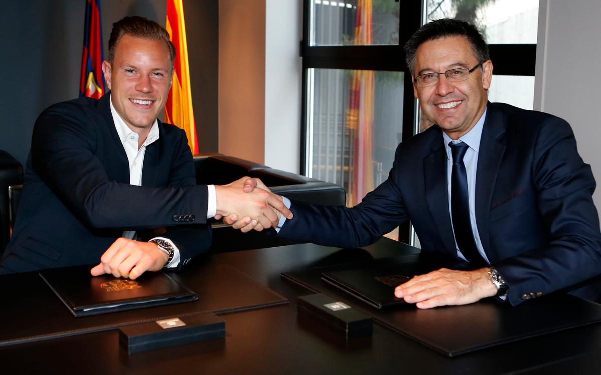 Ter Stegen firma la renovación con el FC Barcelona