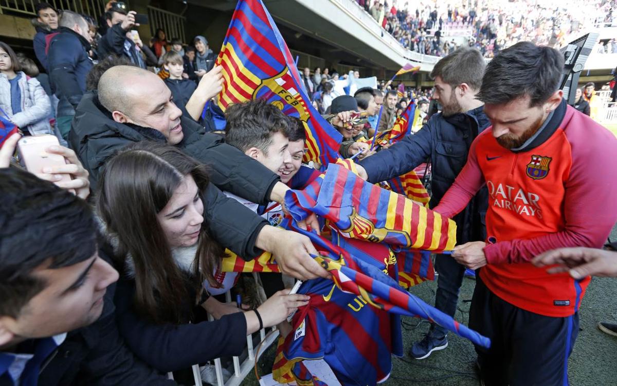 Thousands turn out at the Miniestadi for FC Barcelona's open training session