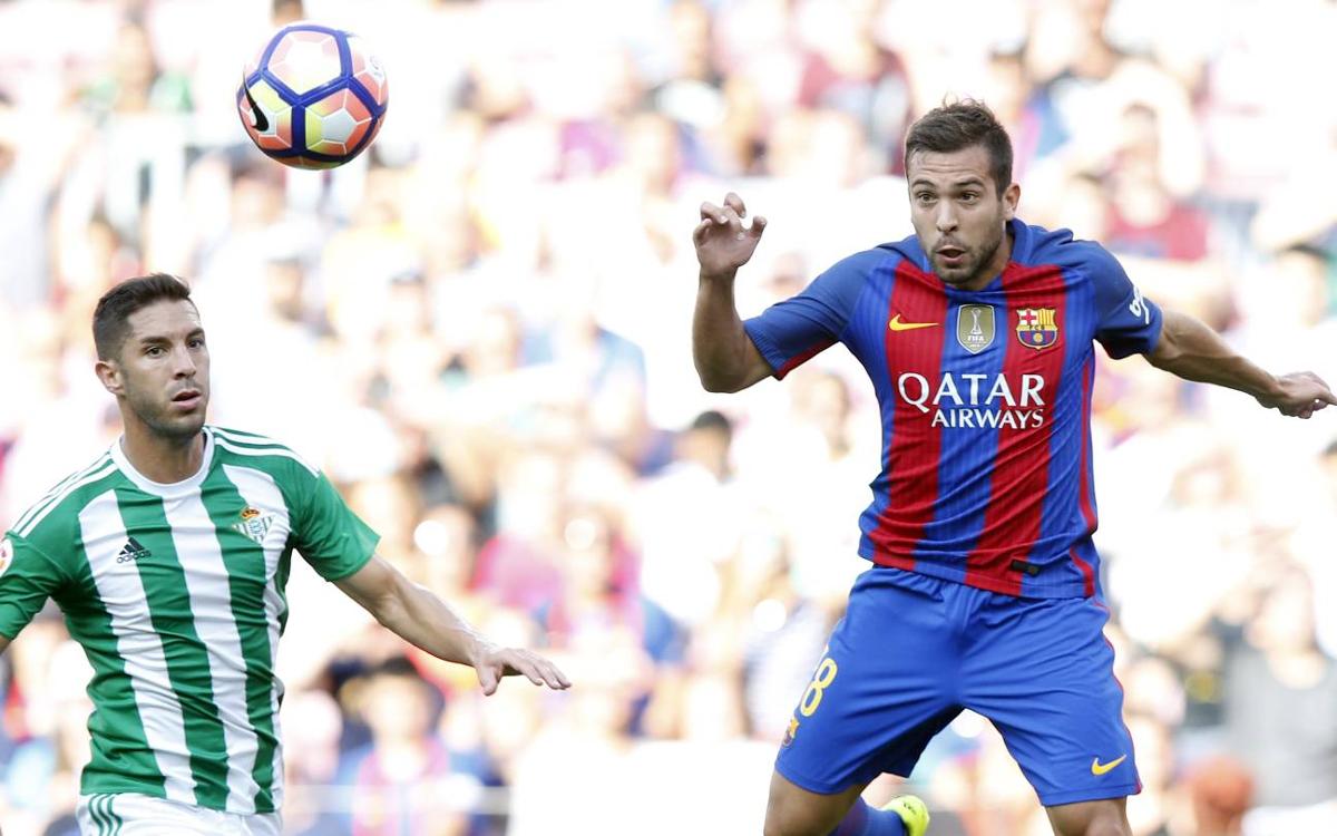 Jordi Alba delighted with the signing of Paco Alcácer
