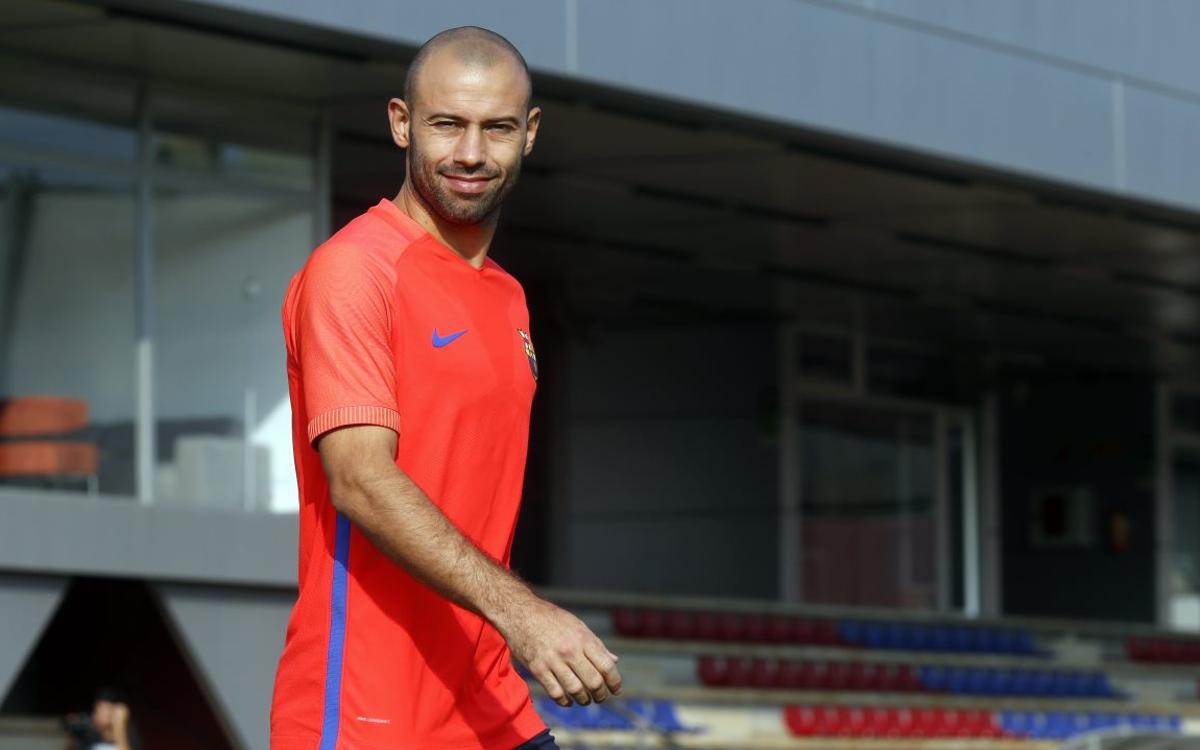 Javier Mascherano will sign his contract extension on Monday