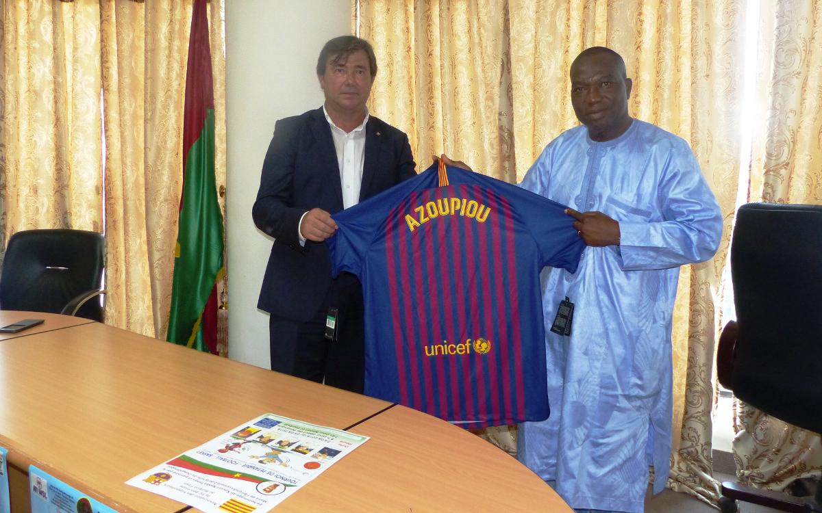 La Federación de Peñas del Barcelonès Est realiza su segundo viaje solidario a Burkina Faso