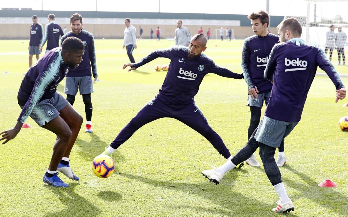 All the internationals back at training
