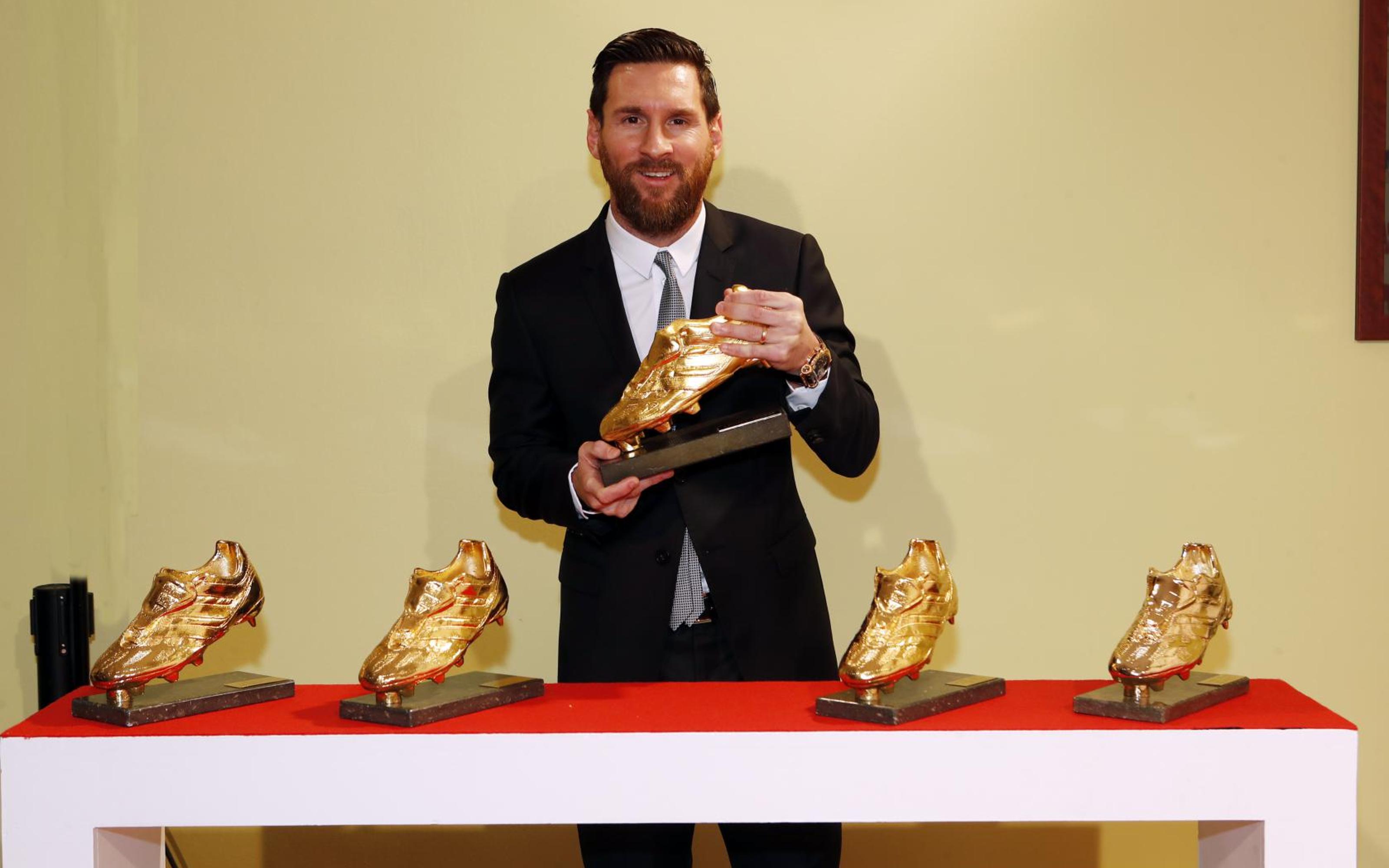 The Best Images From Messi S 5th Golden Shoe Award Ceremony