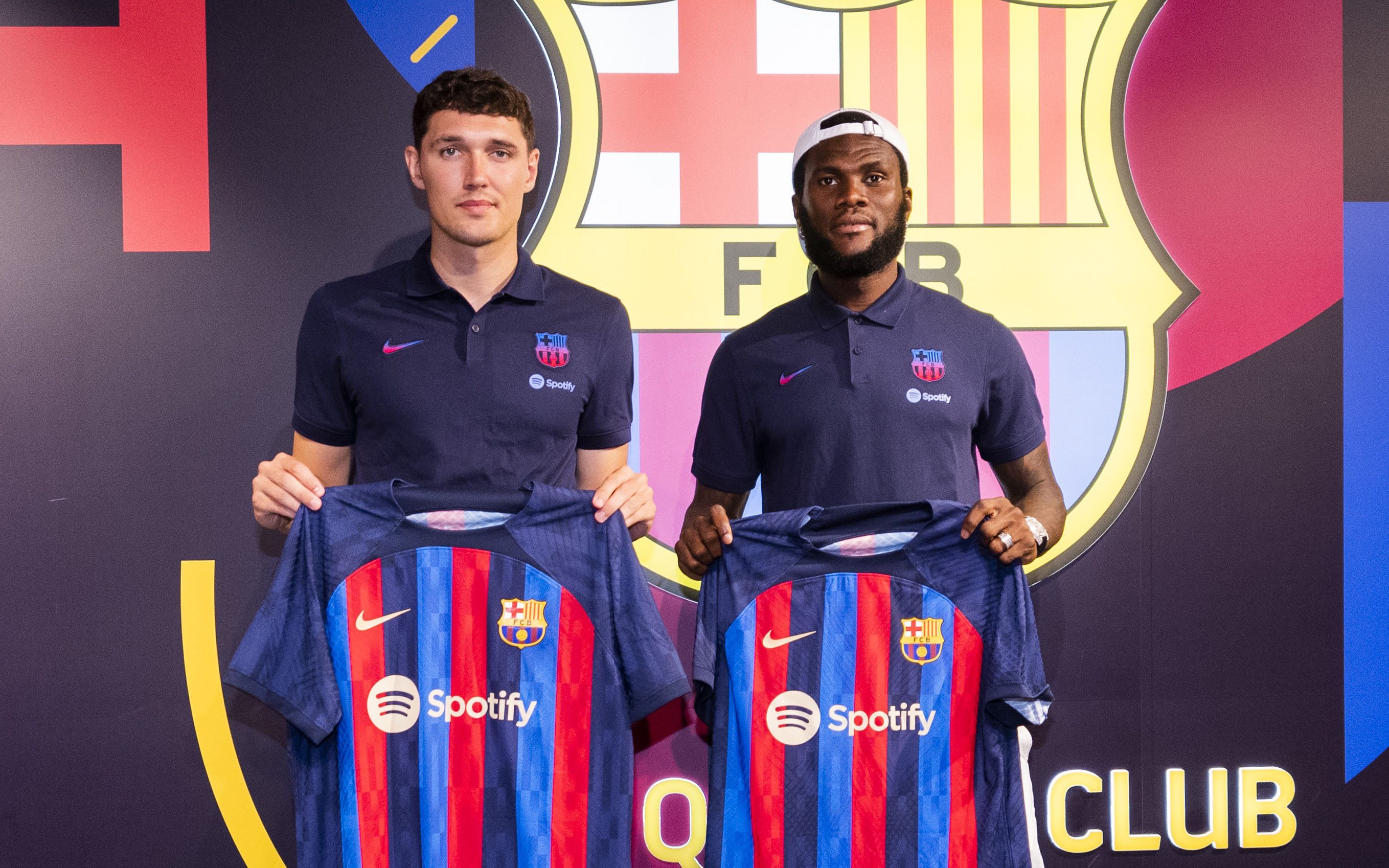 Kessie and Christensen visit FC Barcelona Museum and Store