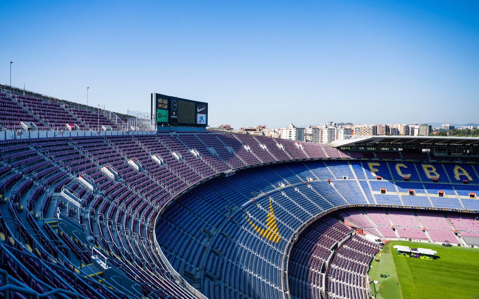 El Barça avanza las obras del Spotify Camp Nou con un derribo parcial de la tercera gradería coincidiendo con el parón del Mundial Qatar