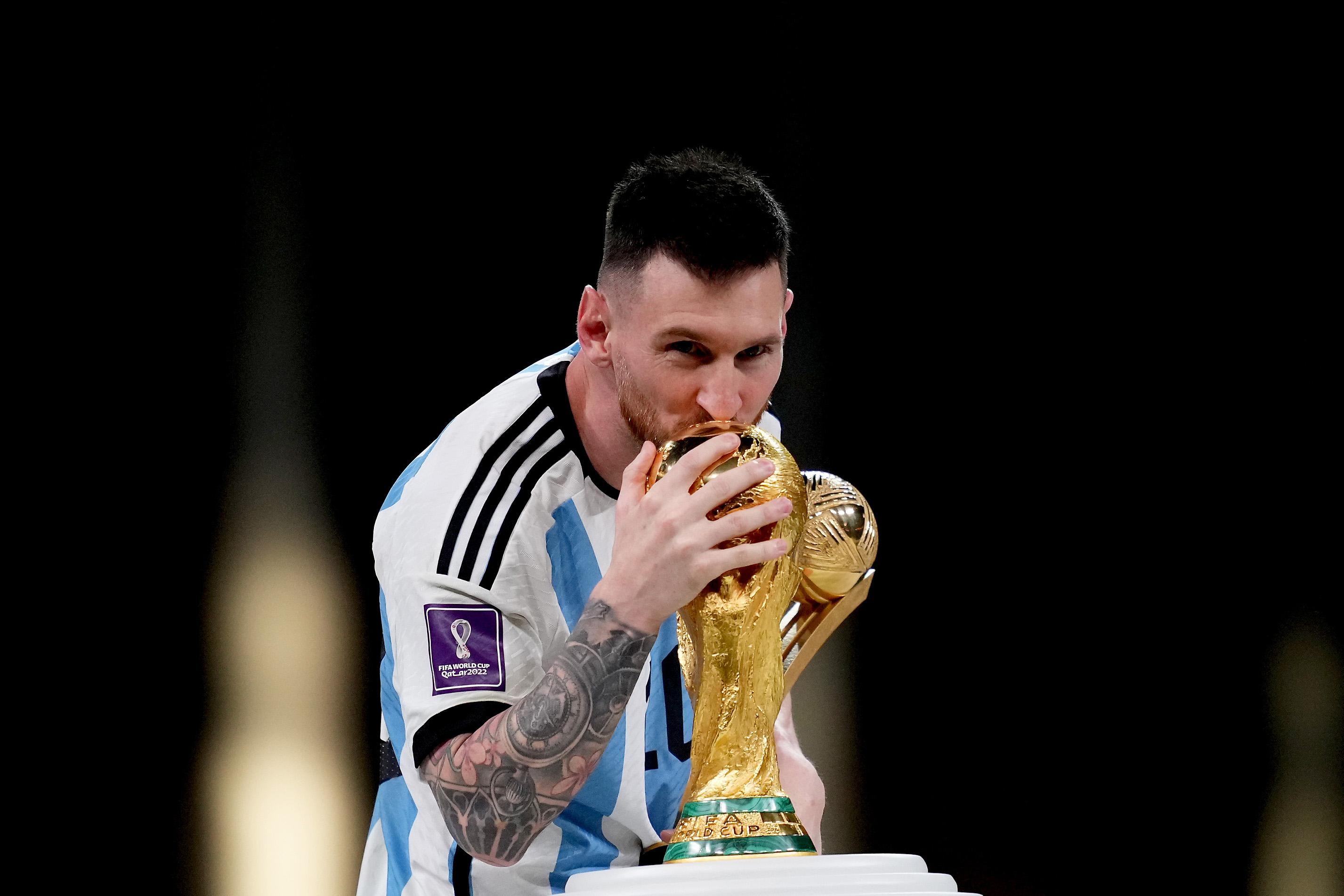 Qatar 2022 - Leo Messi breaks another record after winning the