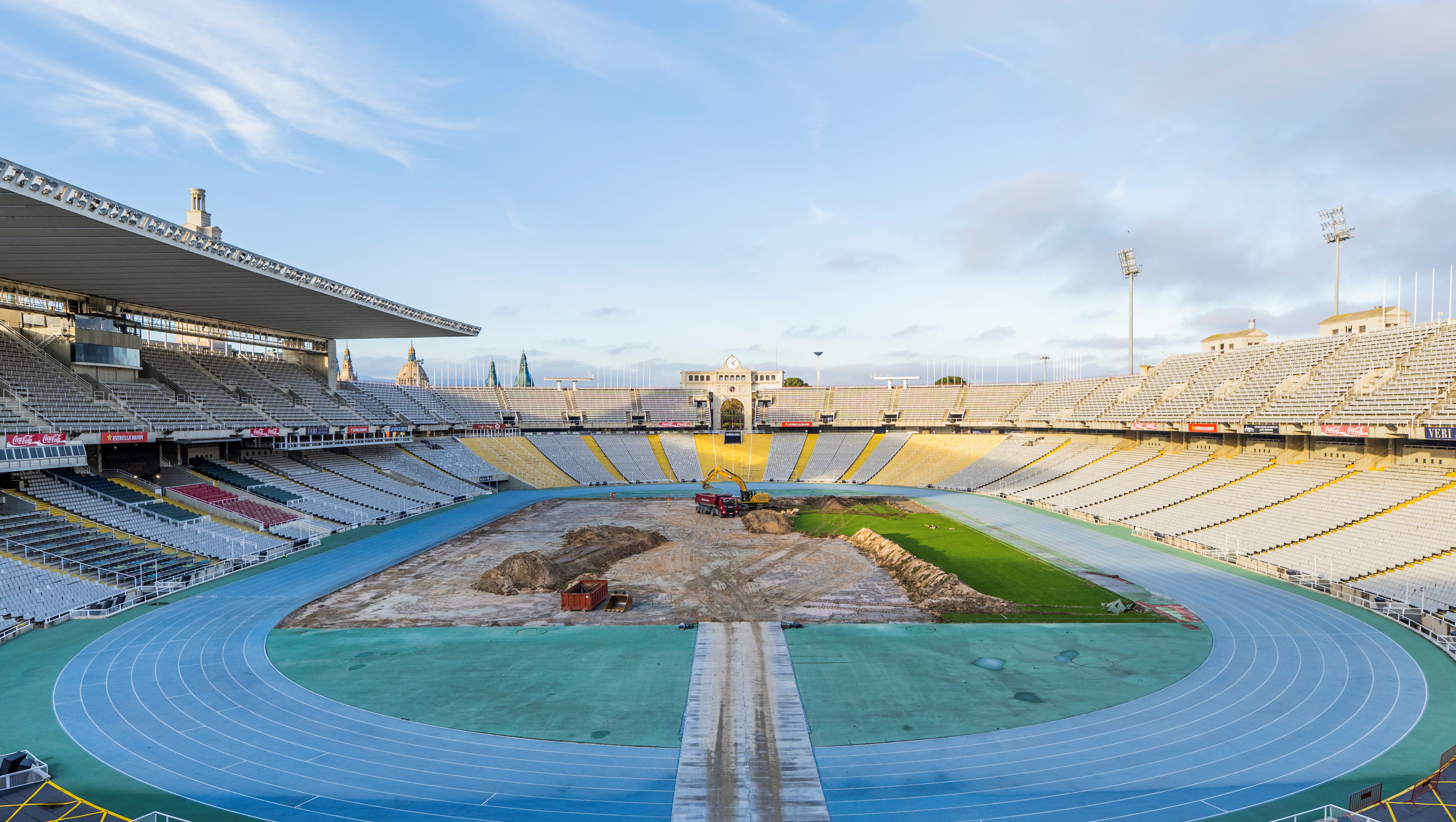 Empiezan los trabajos para adecuar el Estadio Olímpico a del FC Barcelona