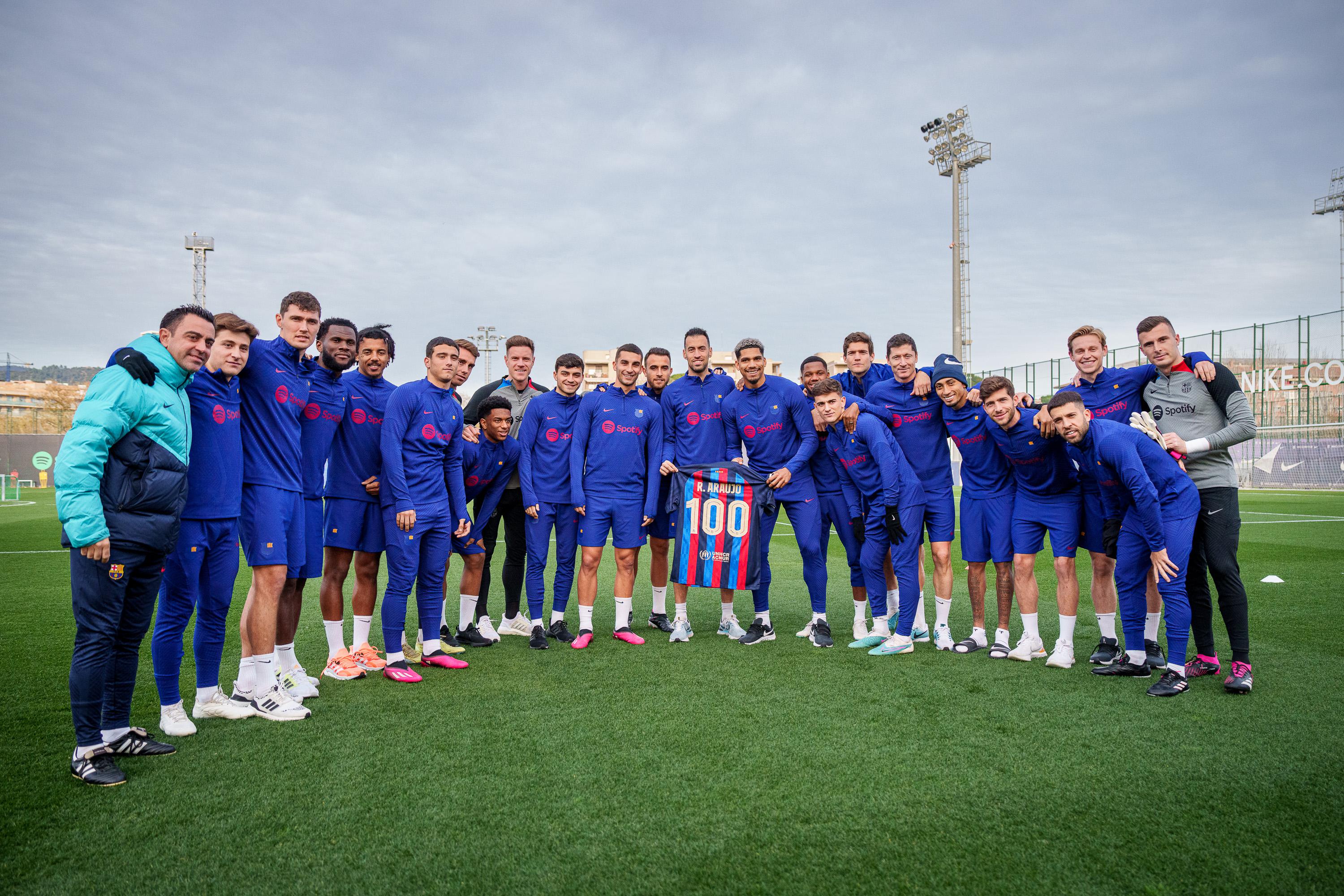 Ronald Araujo in the spotlight in training