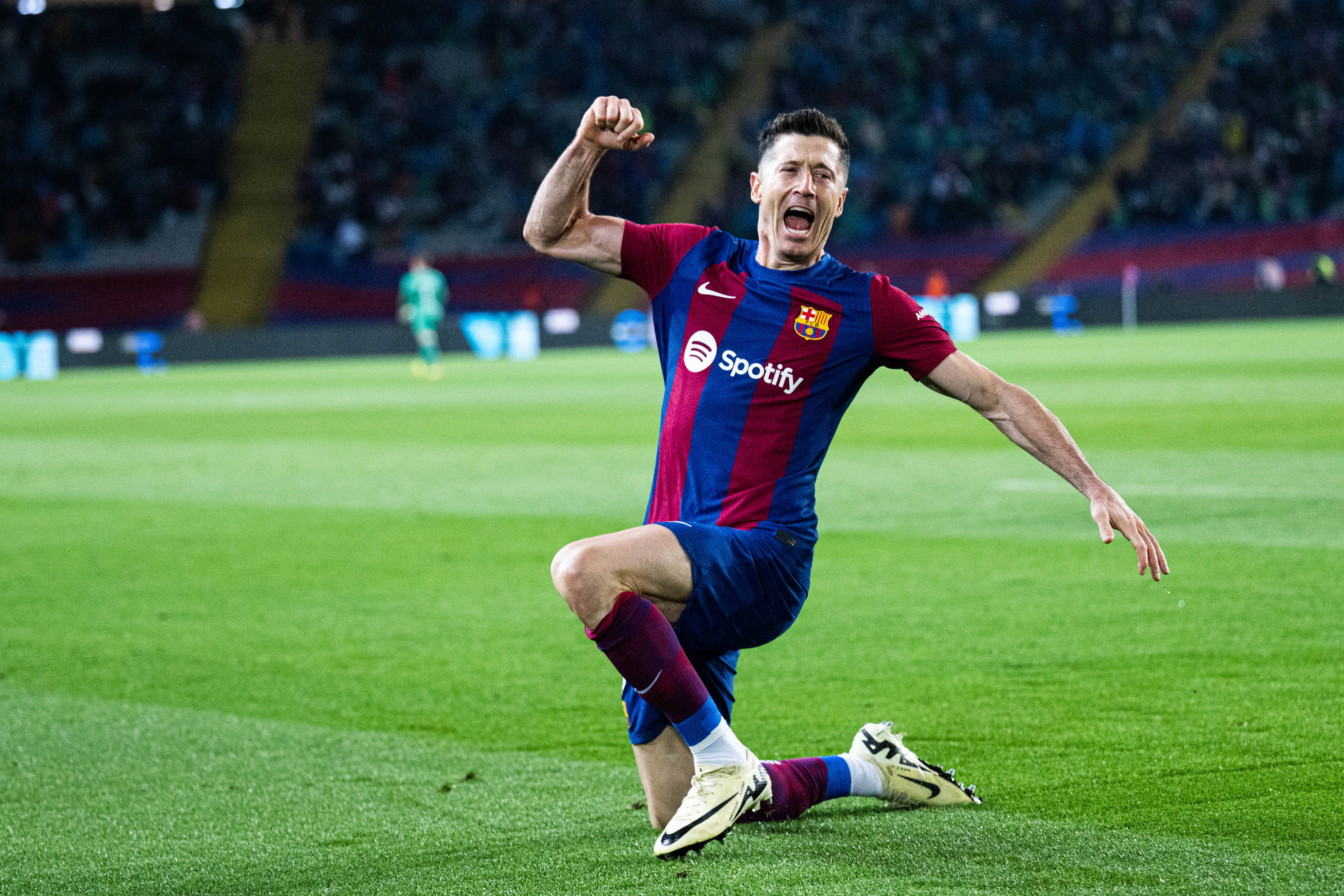 バルサ - ラヨ・バジェカーノ: モンジュイックでのラストダンス