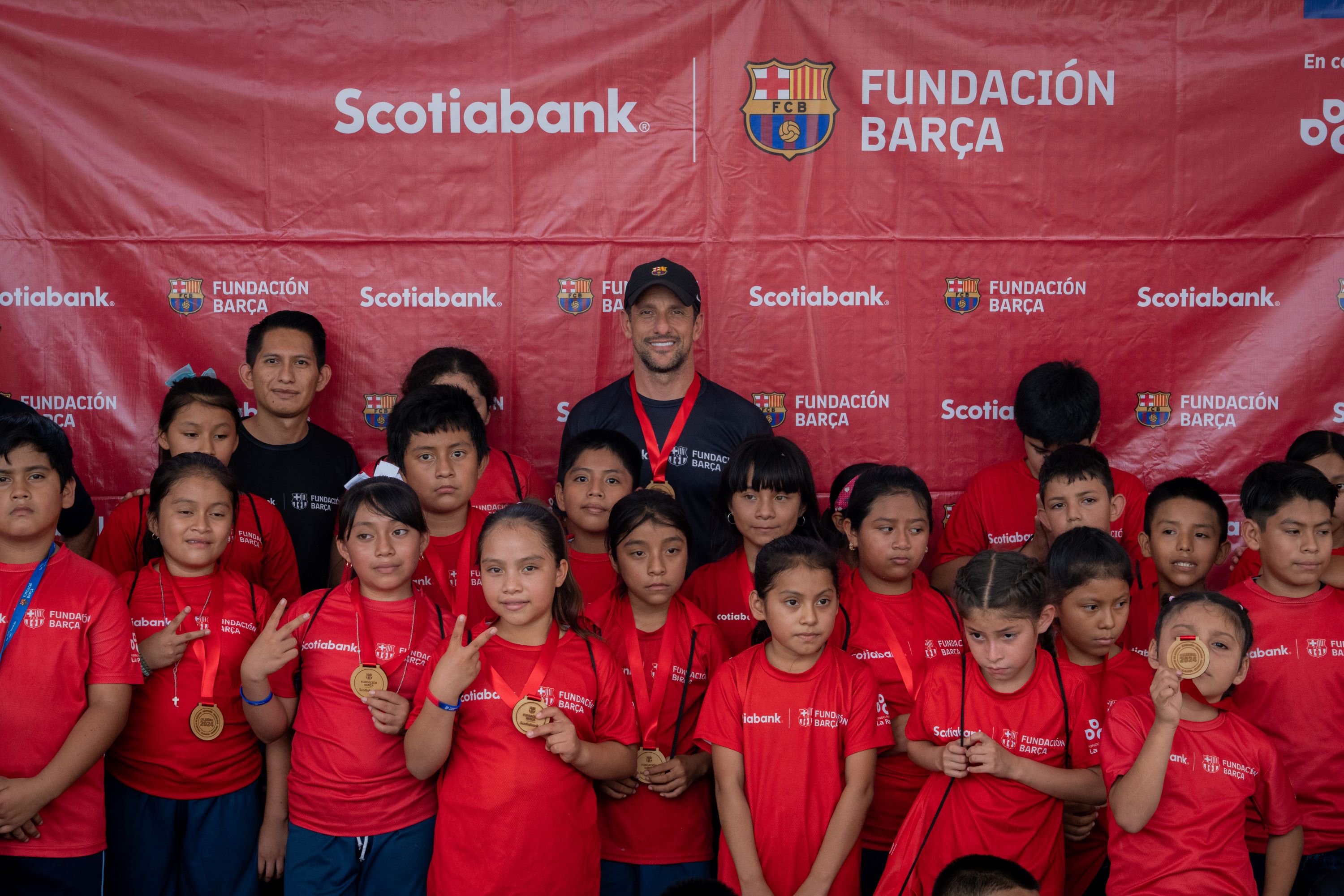 ジュリアーノ・ベレッティが、メキシコのカラクムルでFCバルセロナ財団とスコシアバンクが運営するプロジェクトを訪問