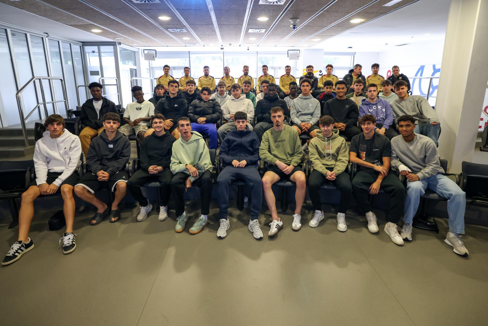 Visita alentadora de Àlex Roca al Barça Atlètic