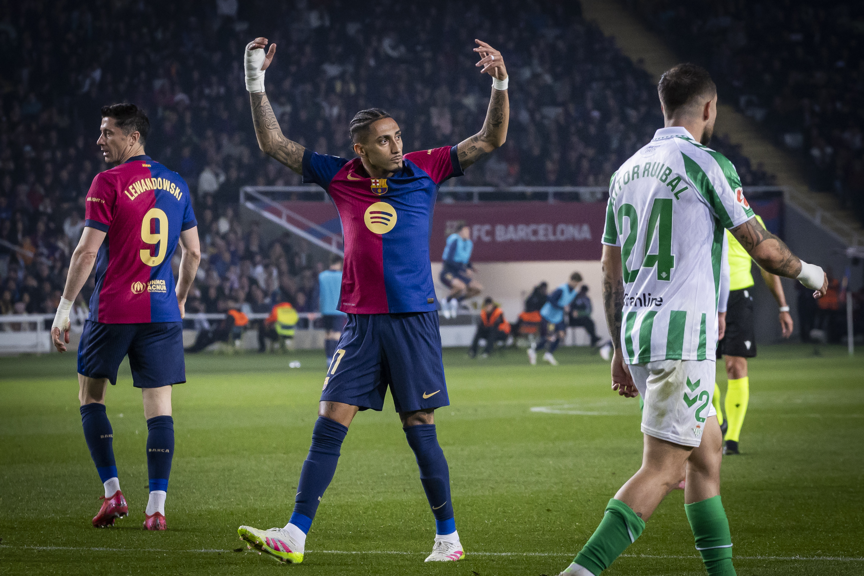 史上最高の年初スタートとタイ: 22試合連続無敗