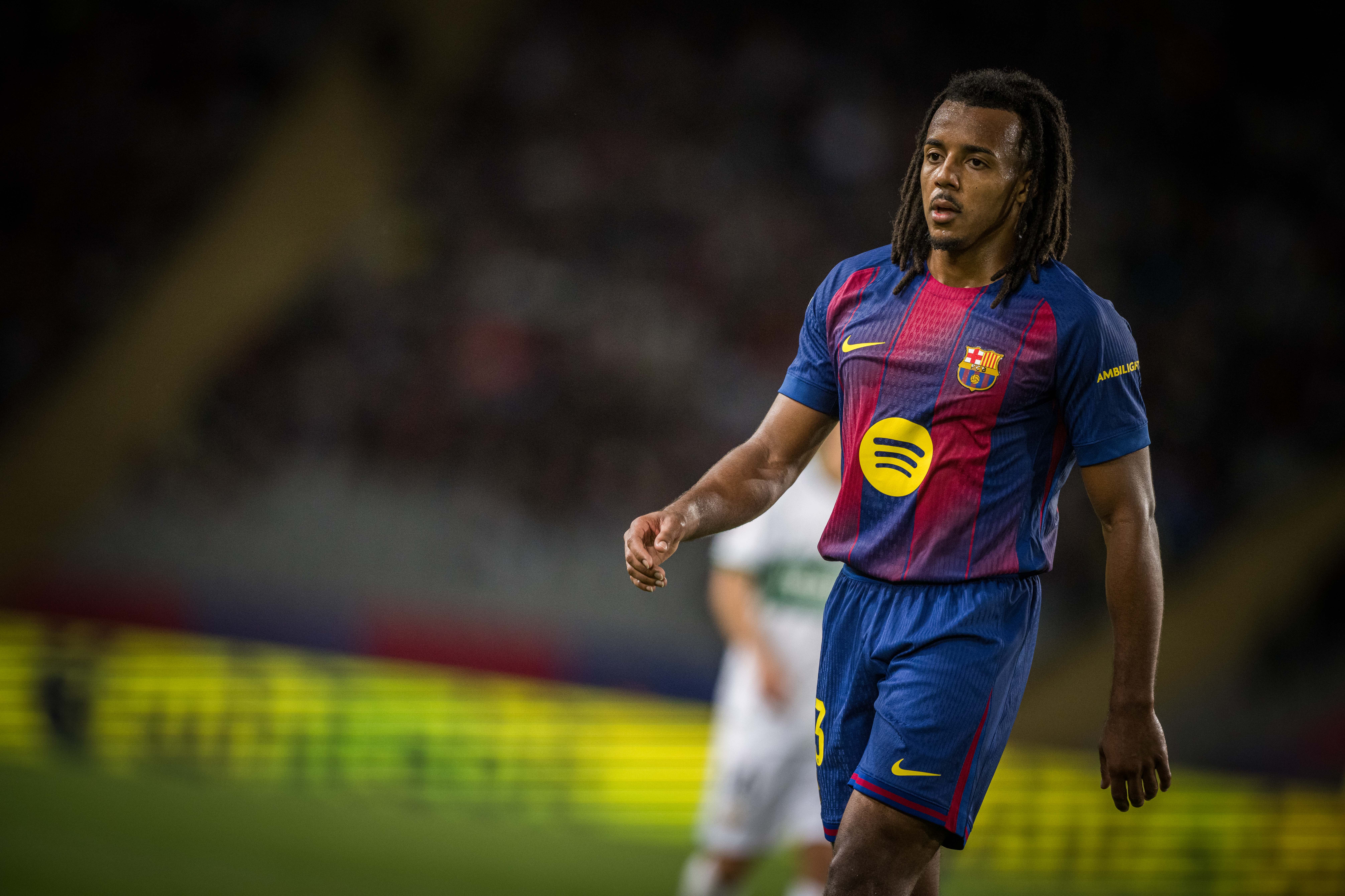 Jules Kounde on his way to 2026 World Cup