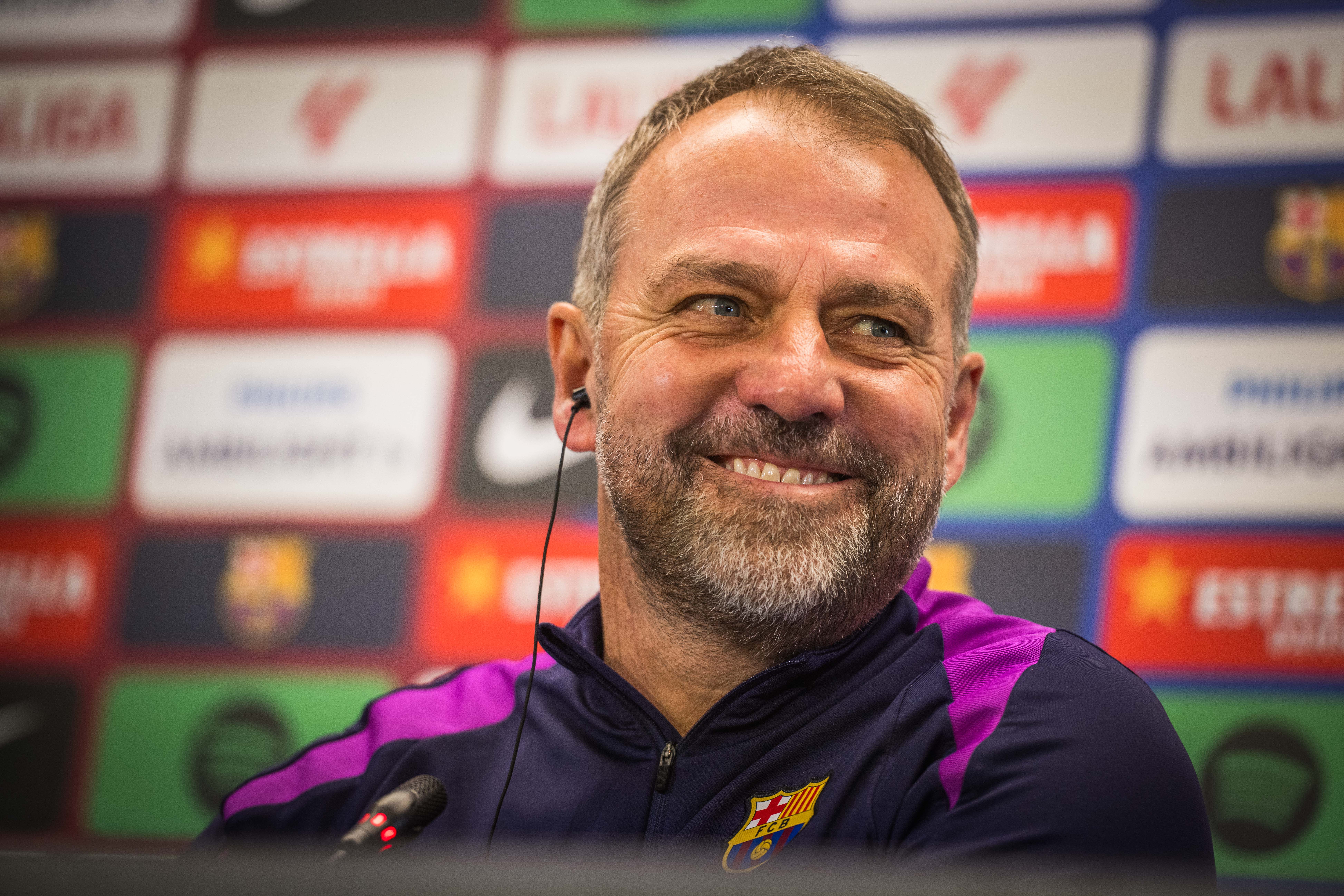 HLV Hansi Flick trả lời phỏng vấn trước trận gặp Alaves