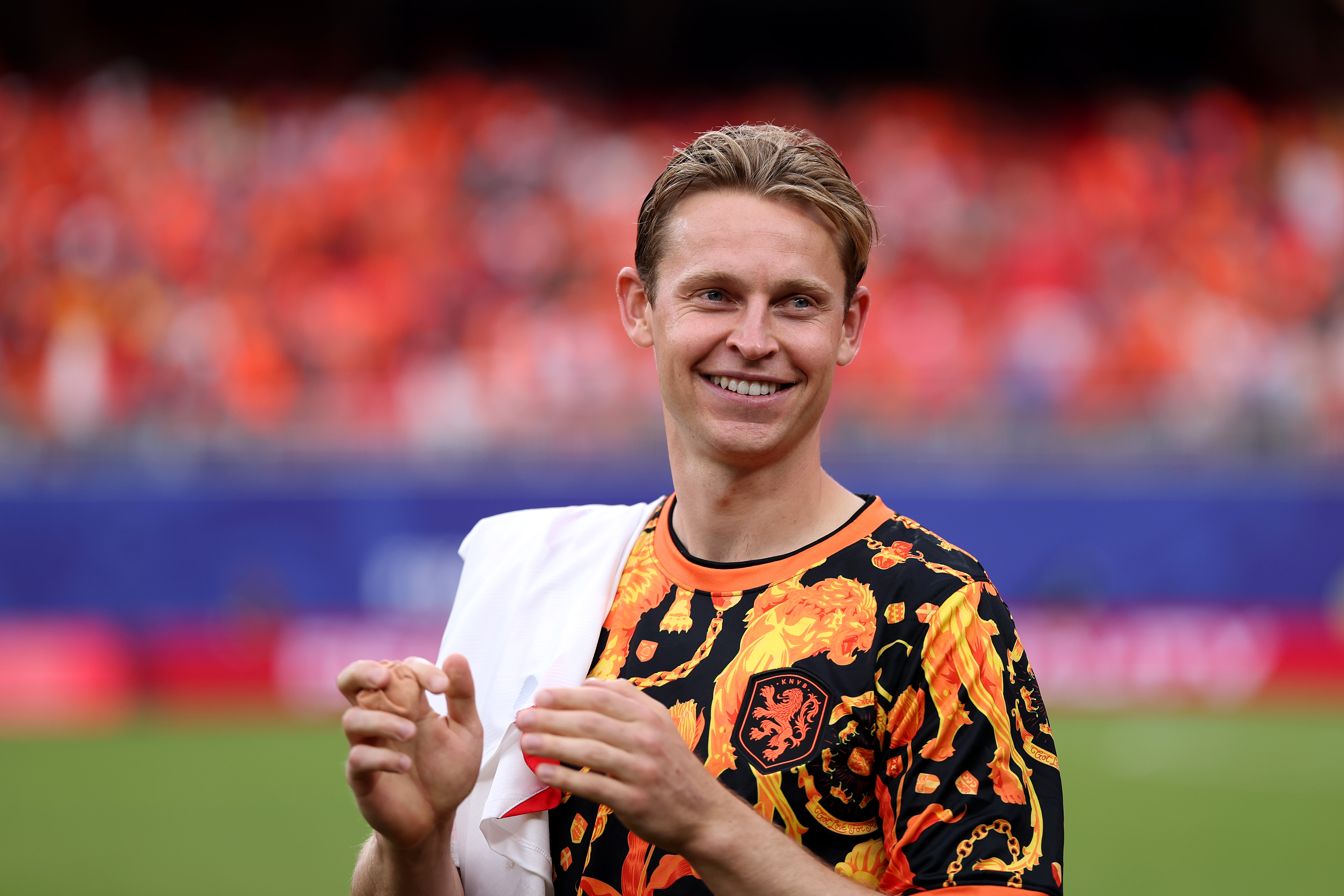 エマヌエルソン+Nデヨングミラン フレンキー・デ・ヨングとオランダ、ラウンド32に進出