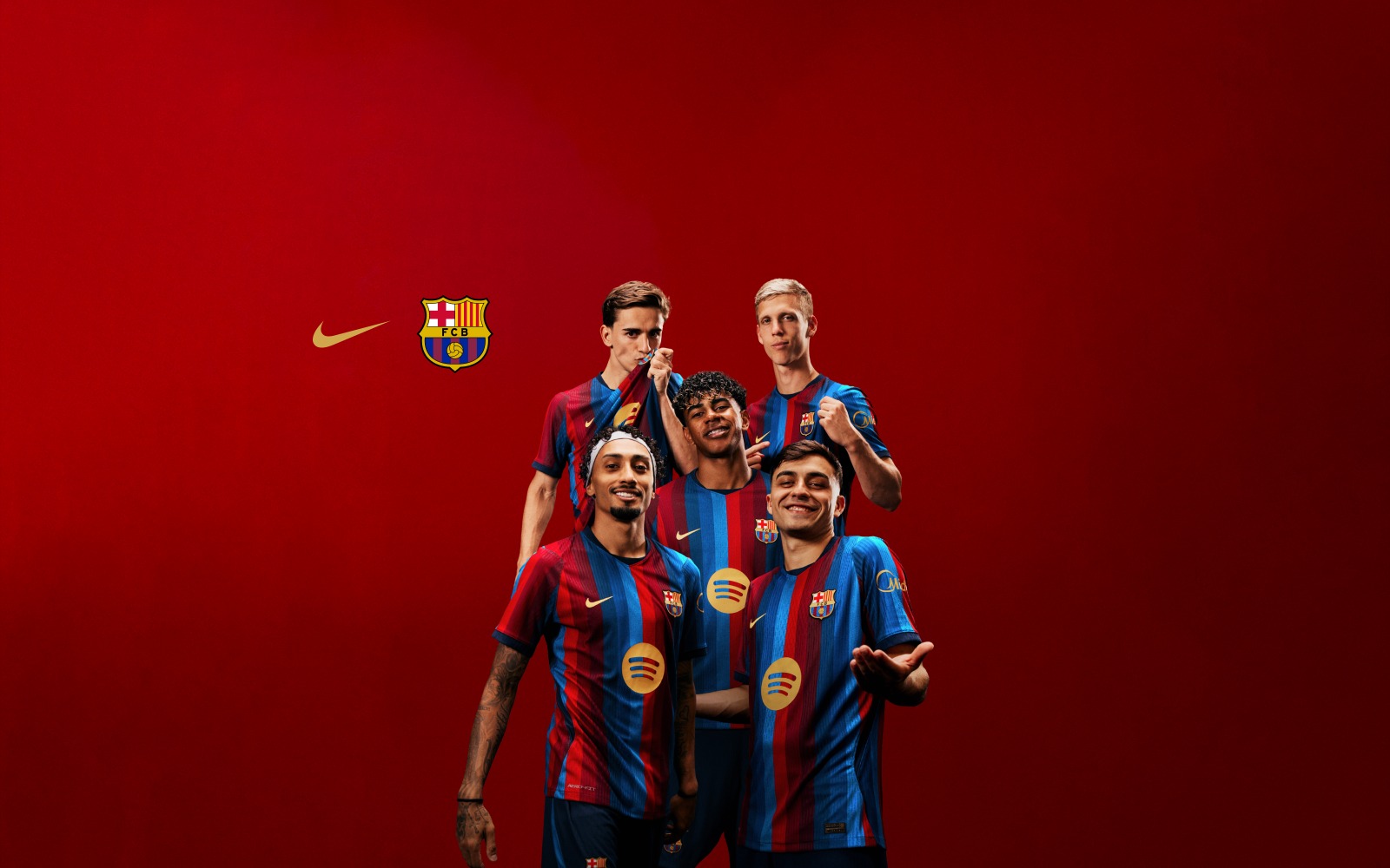 FCバルセロナ、 2026/27の新キットをMACBAでのショーの最中に前例の