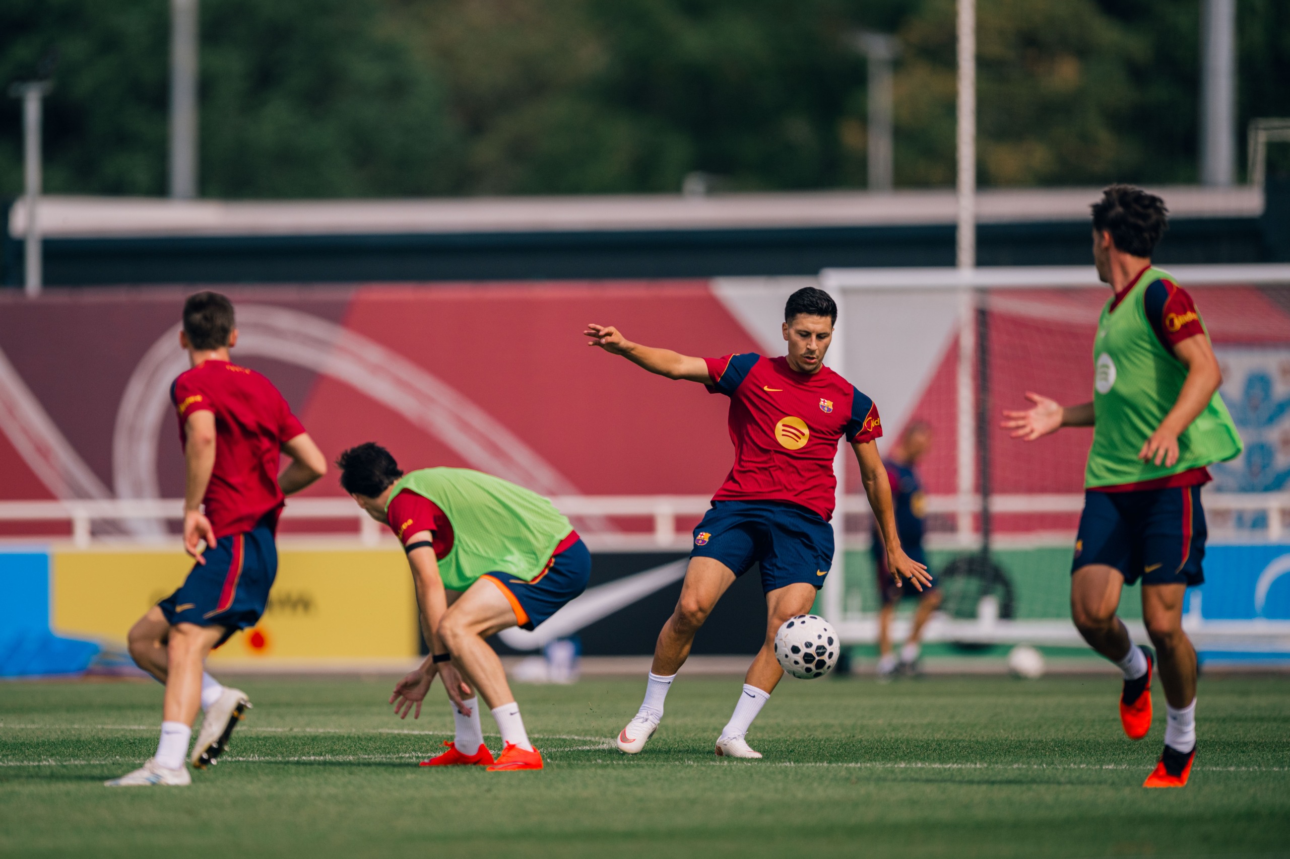 Barcelona’s Tuesday Morning Training Session in Birmingham