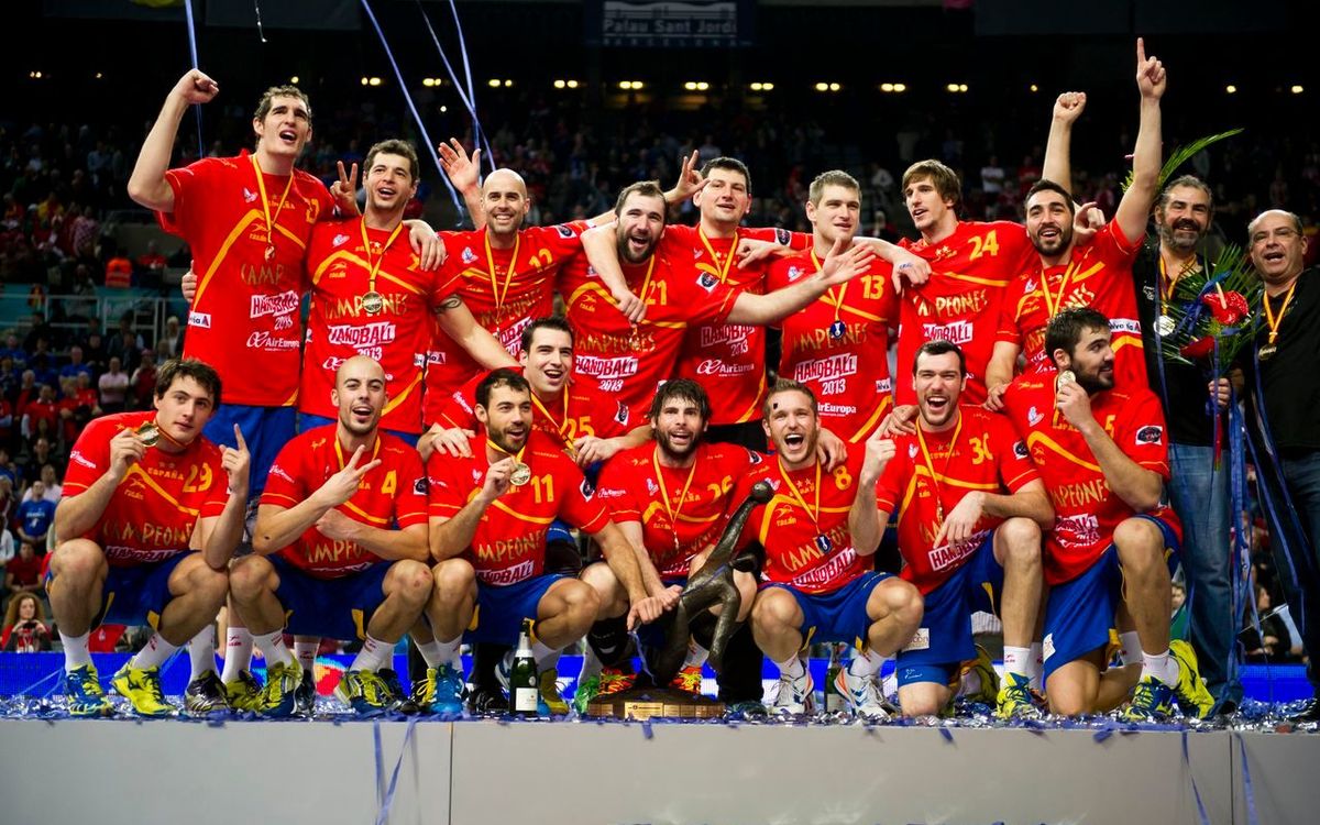 Seven Blaugranas, champions of the world! (35-19)