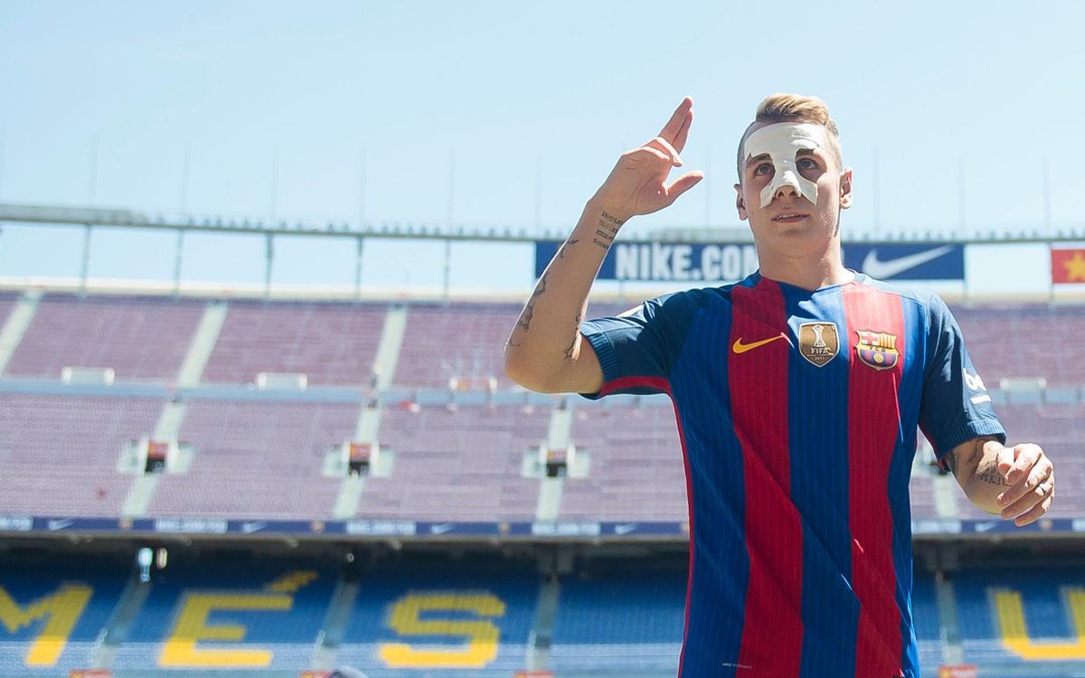 Inside view: Lucas Digne's first day at FC Barcelona