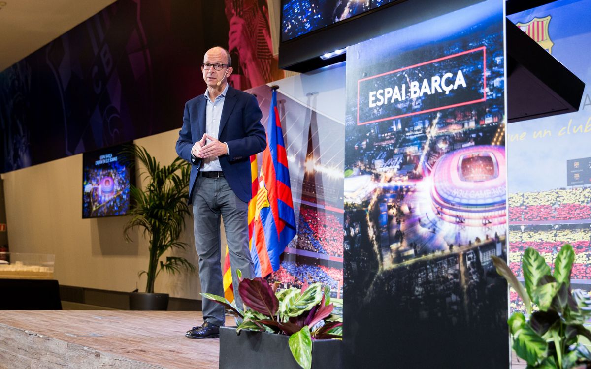 Espai Barça presented to members from Barcelona