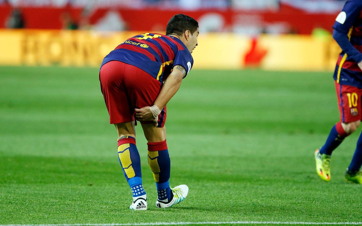 Luis Suárez diagnosed with right hamstring injury