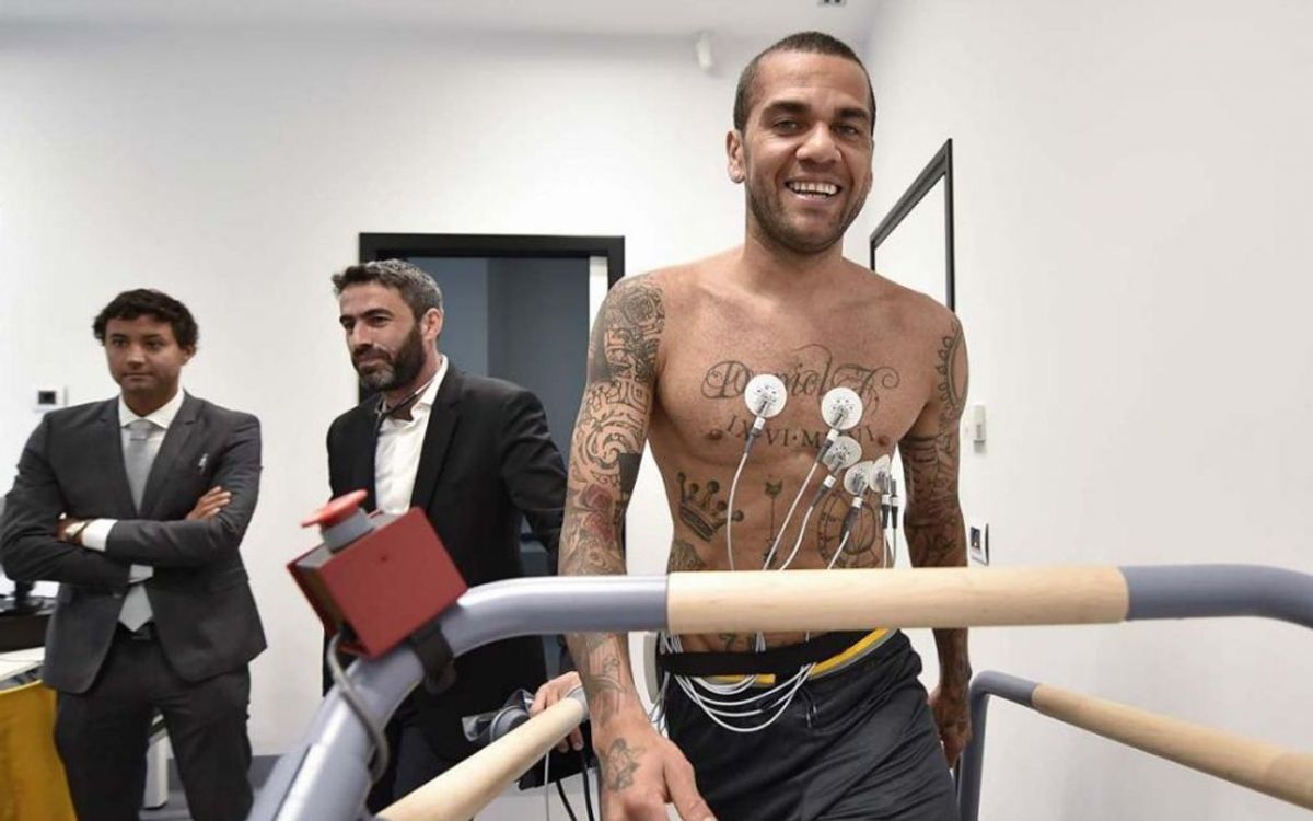Dani Alves officially presented by Juventus