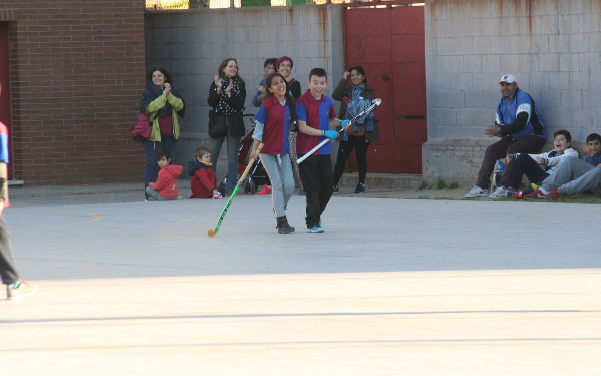 Más hockey sala en las escuelas de Barcelona
