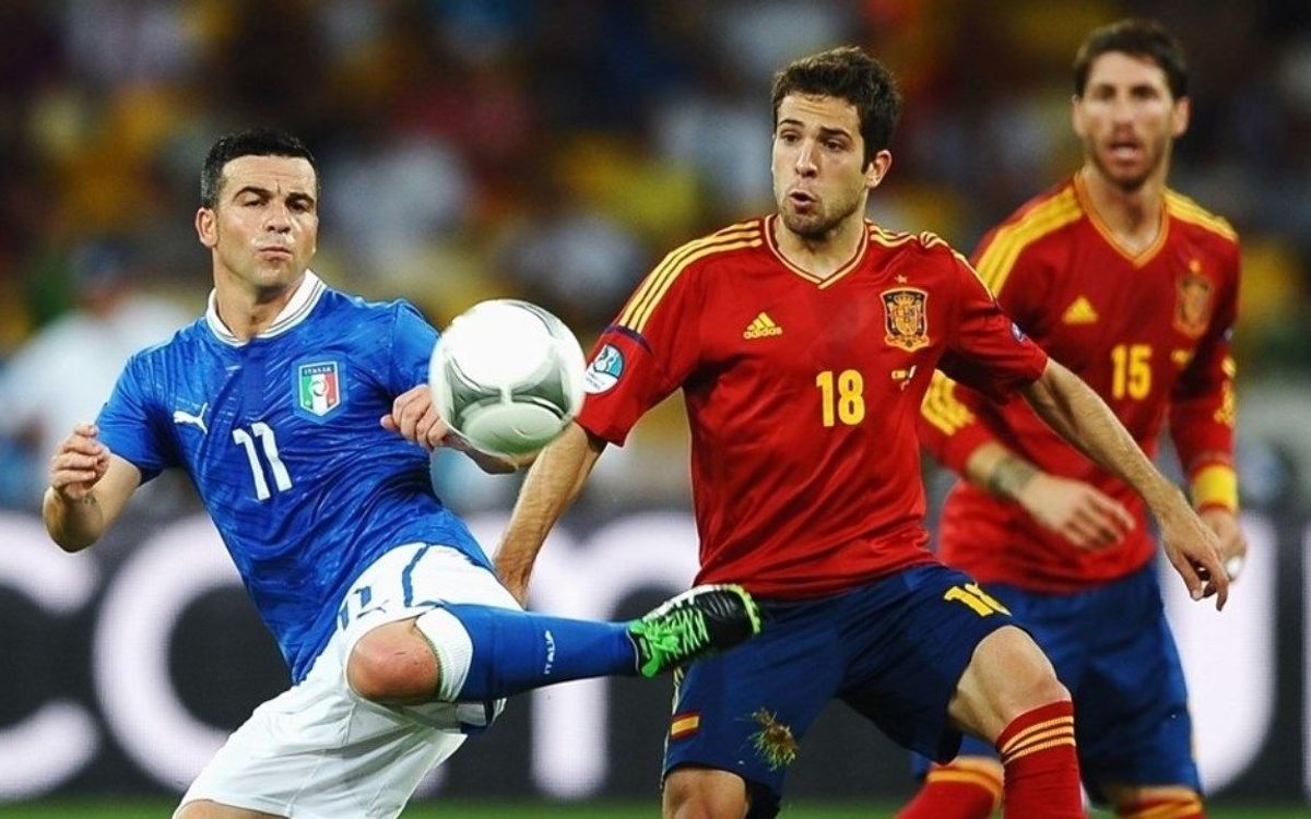 El color azulgrana de los duelos entre Italia y España