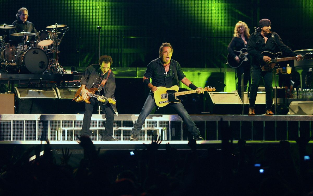 FC Barcelona members will have right to exclusive advanced purchase of Bruce Springsteen tickets