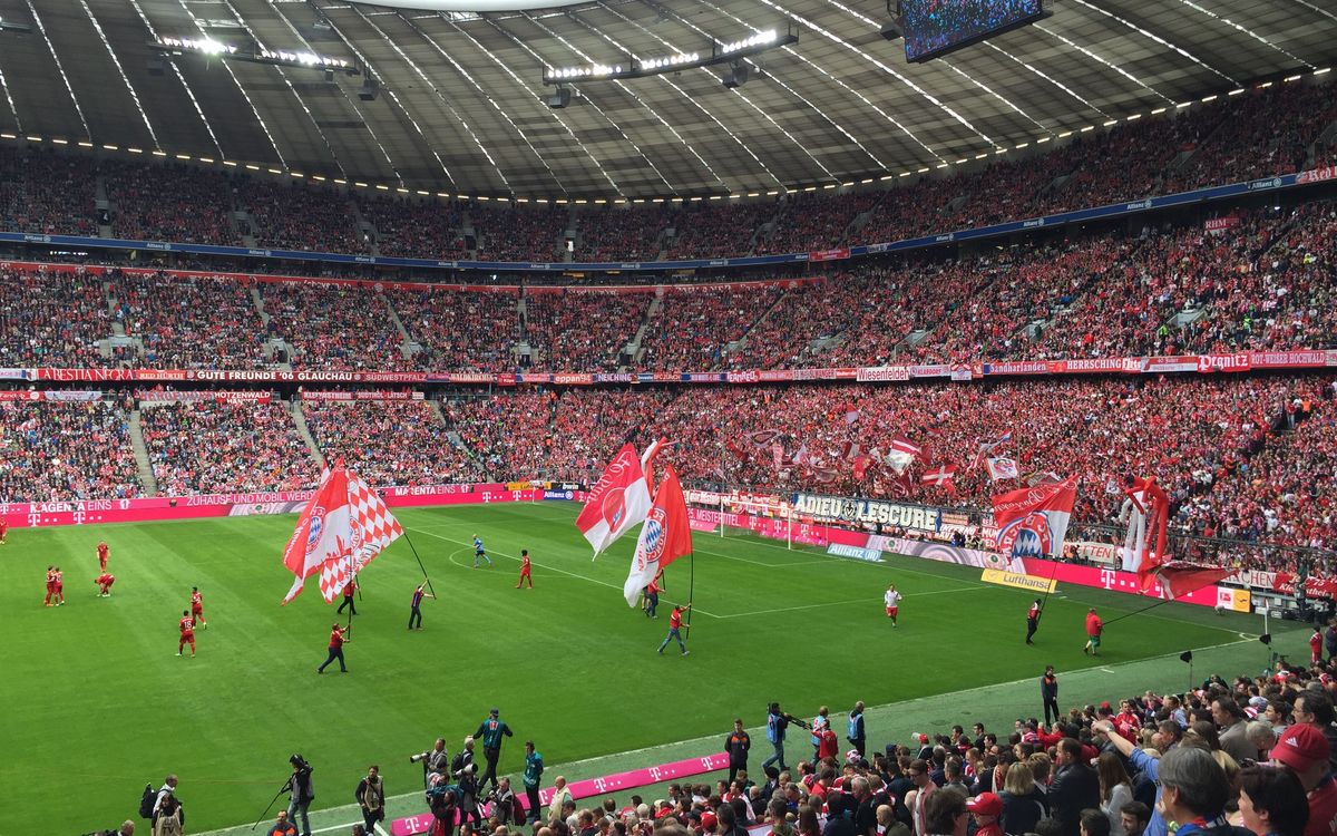 Bayern fans fear Barça front men