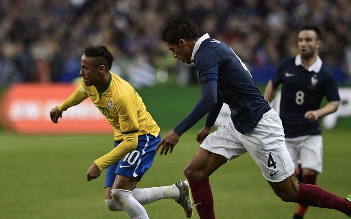 Victory for Neymar, defeat for Claudio Bravo