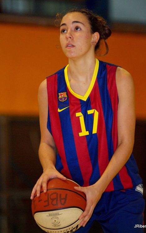 Primer triomf del bàsquet femení a la segona fase (46-59)
