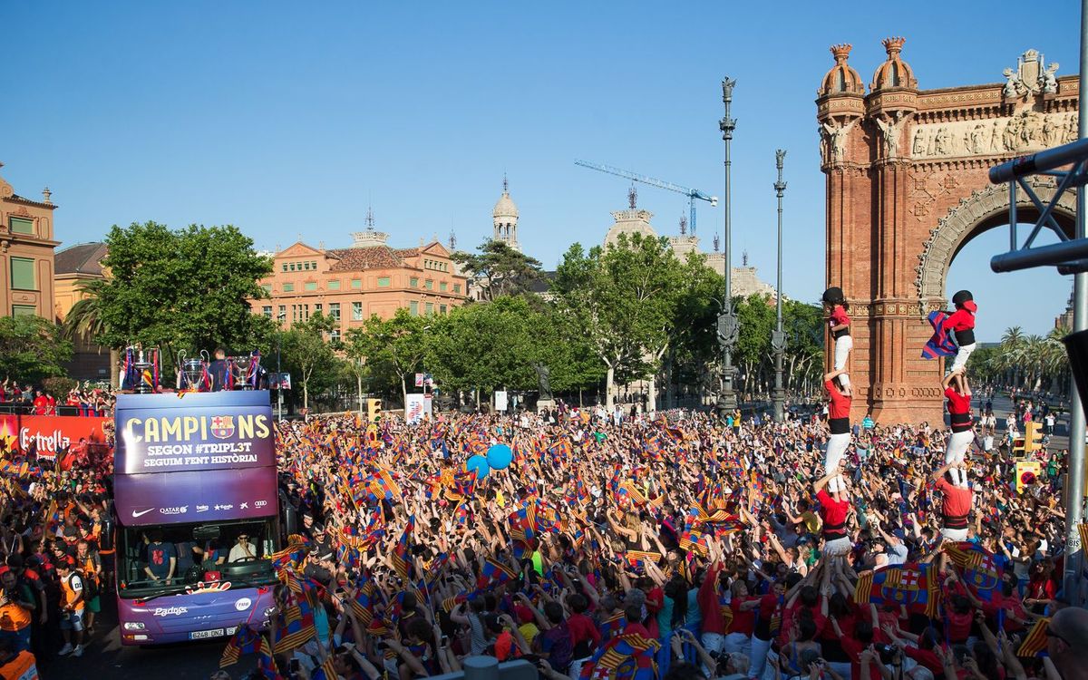 Barcelona streets filled with fans