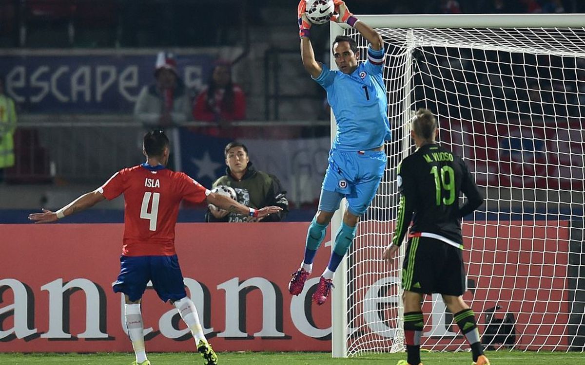 Claudio Bravo and Chile held by Mexico in six goal thriller (3-3)