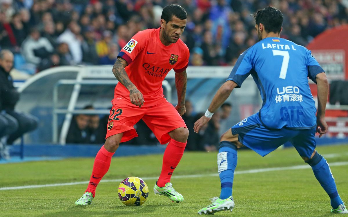 Dani Alves 200 league appearances