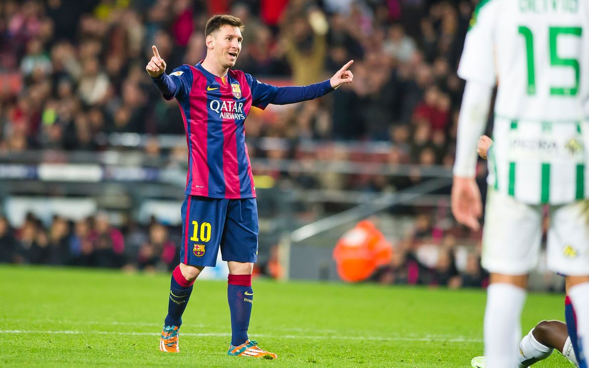 Leo Messi goes left, and right too