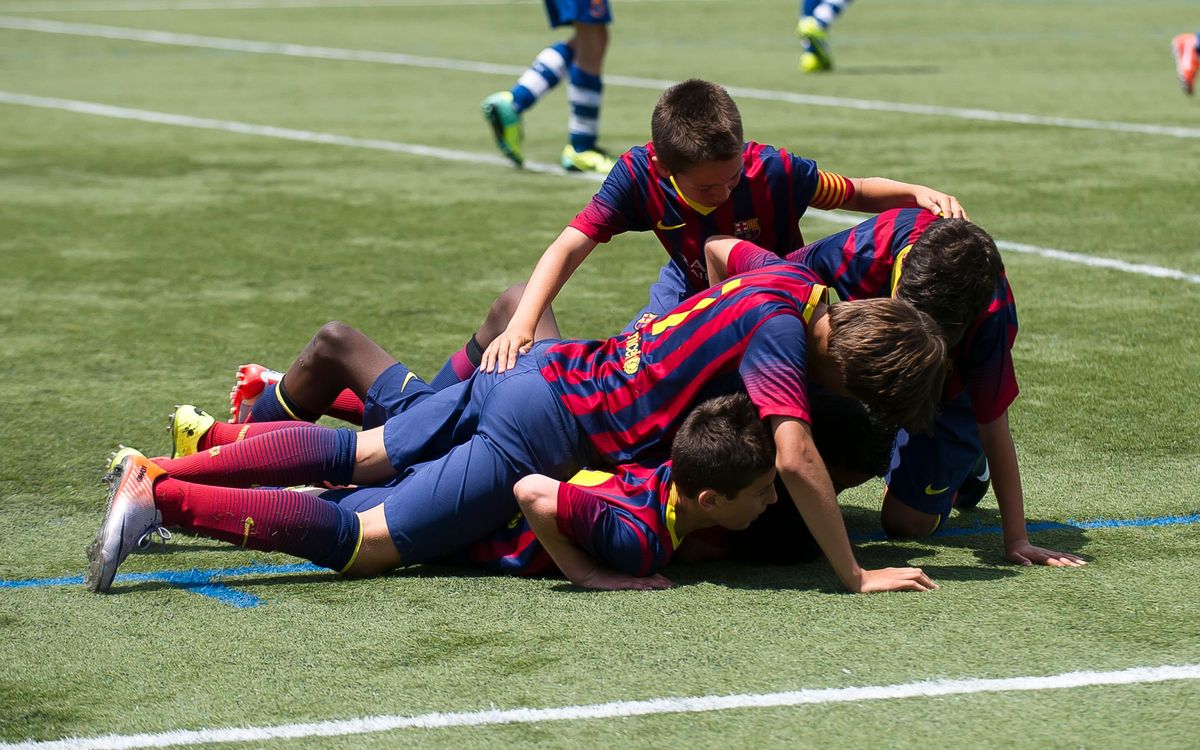100 best youth goals of 2013/14