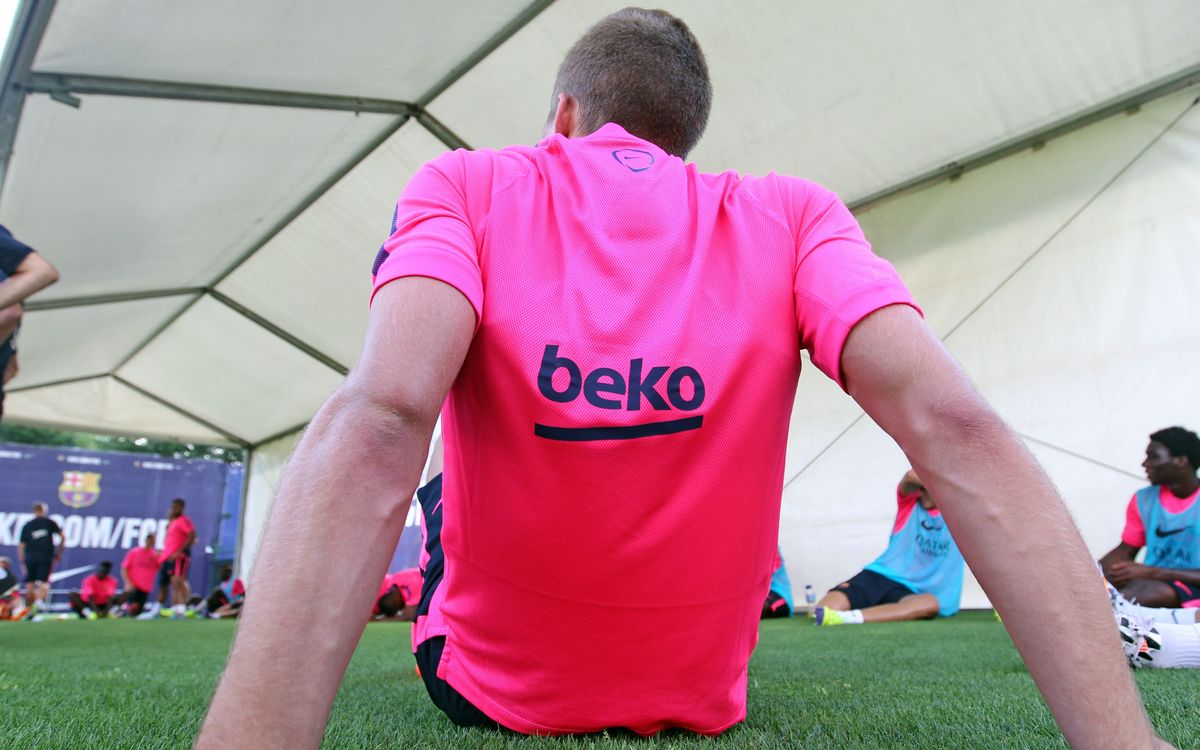 Beko se estrena en la camiseta de entrenamiento del Barça