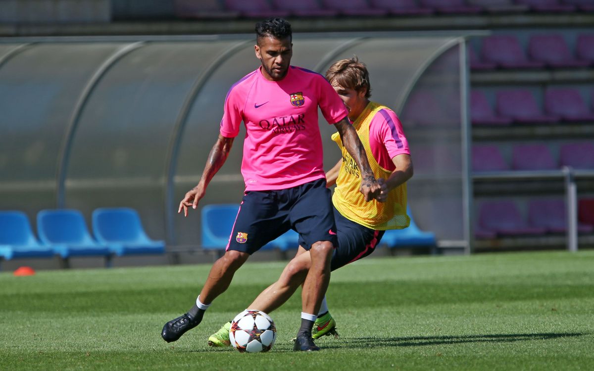Dani Alves back in training
