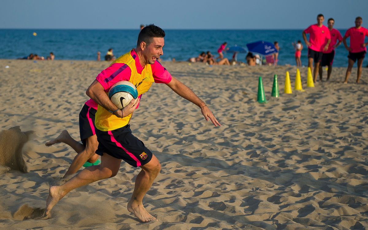 Vols veure l’entrenament del Barça a la platja?