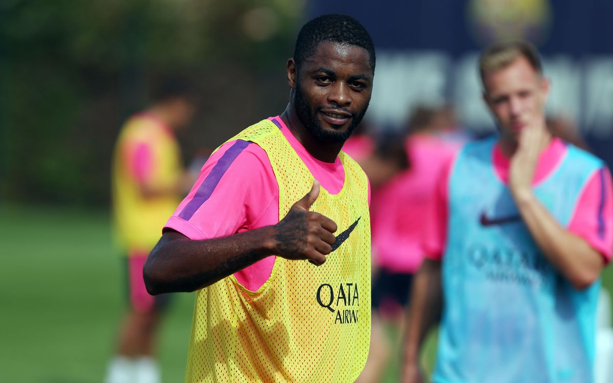 Alex Song, loaned to West Ham