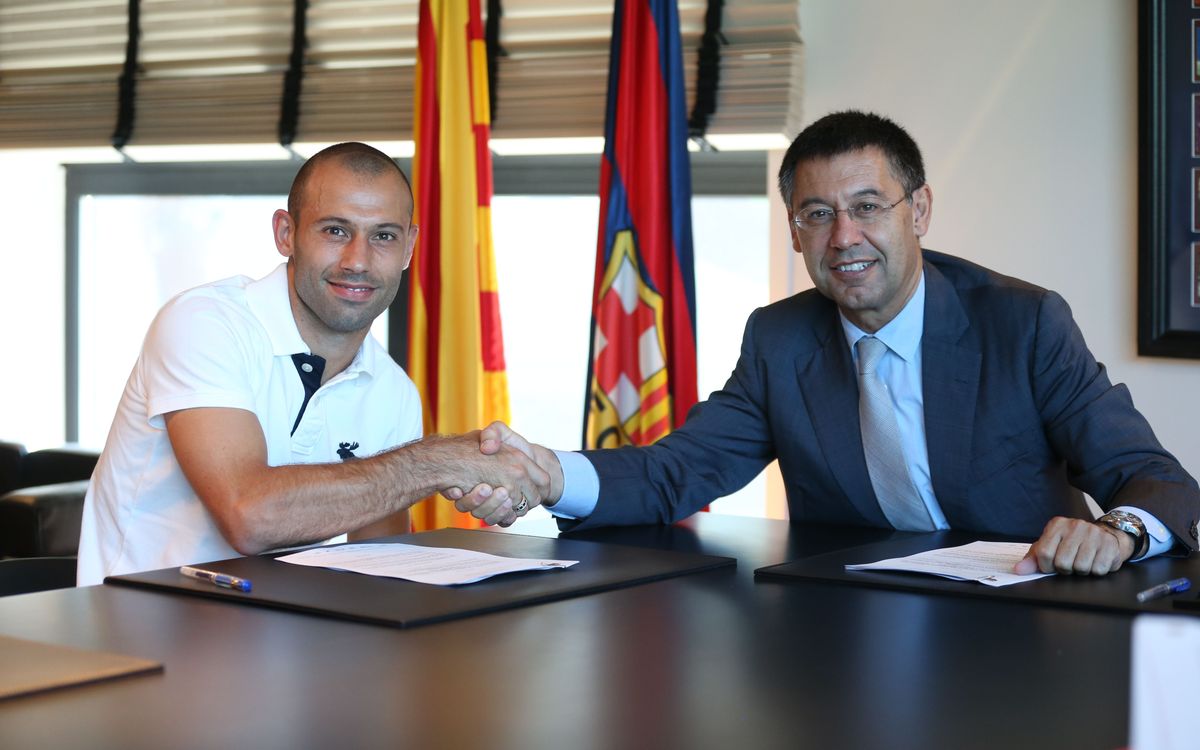 Mascherano signs new deal