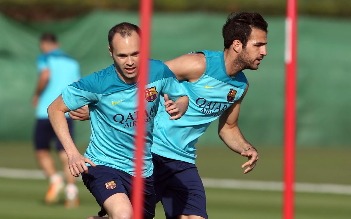 First team returns to training