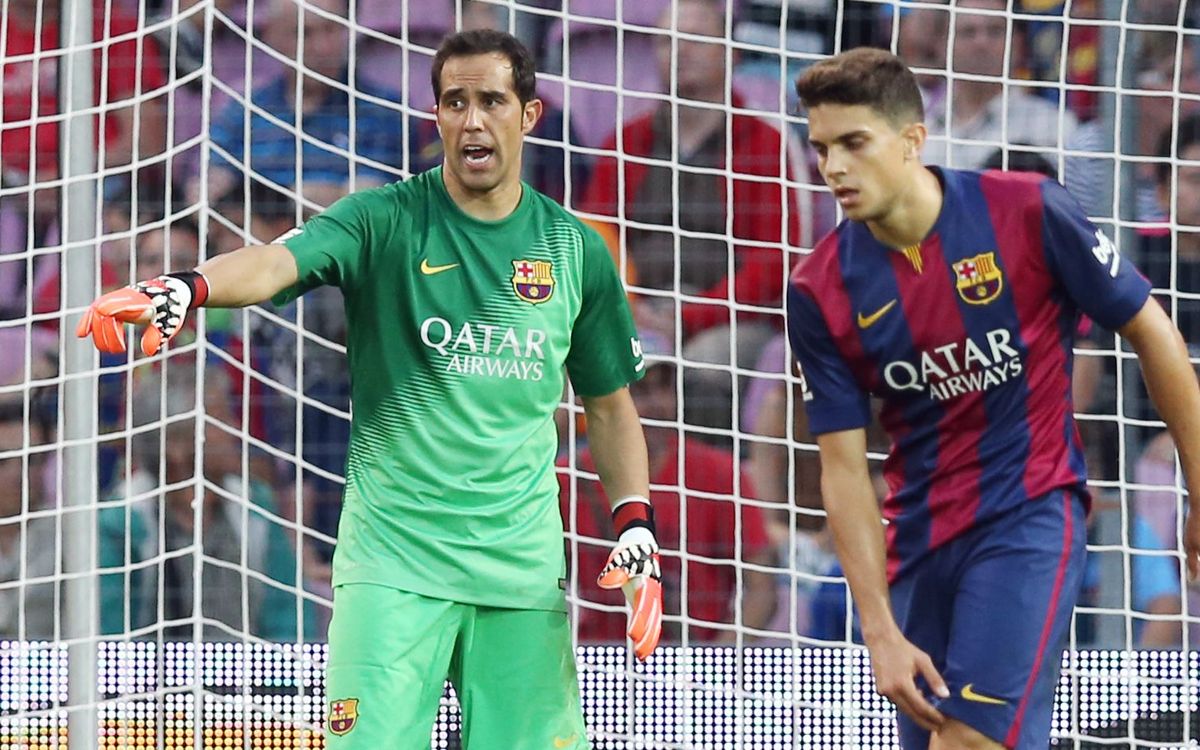 Bravo makes debut and Rafinha as the 'false 9'