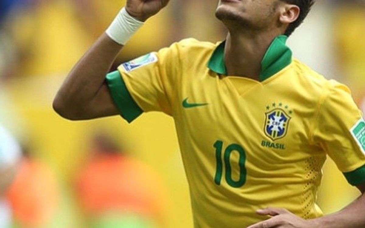 Neymar and Alves score in Brazil's rout of Panama (4-0)