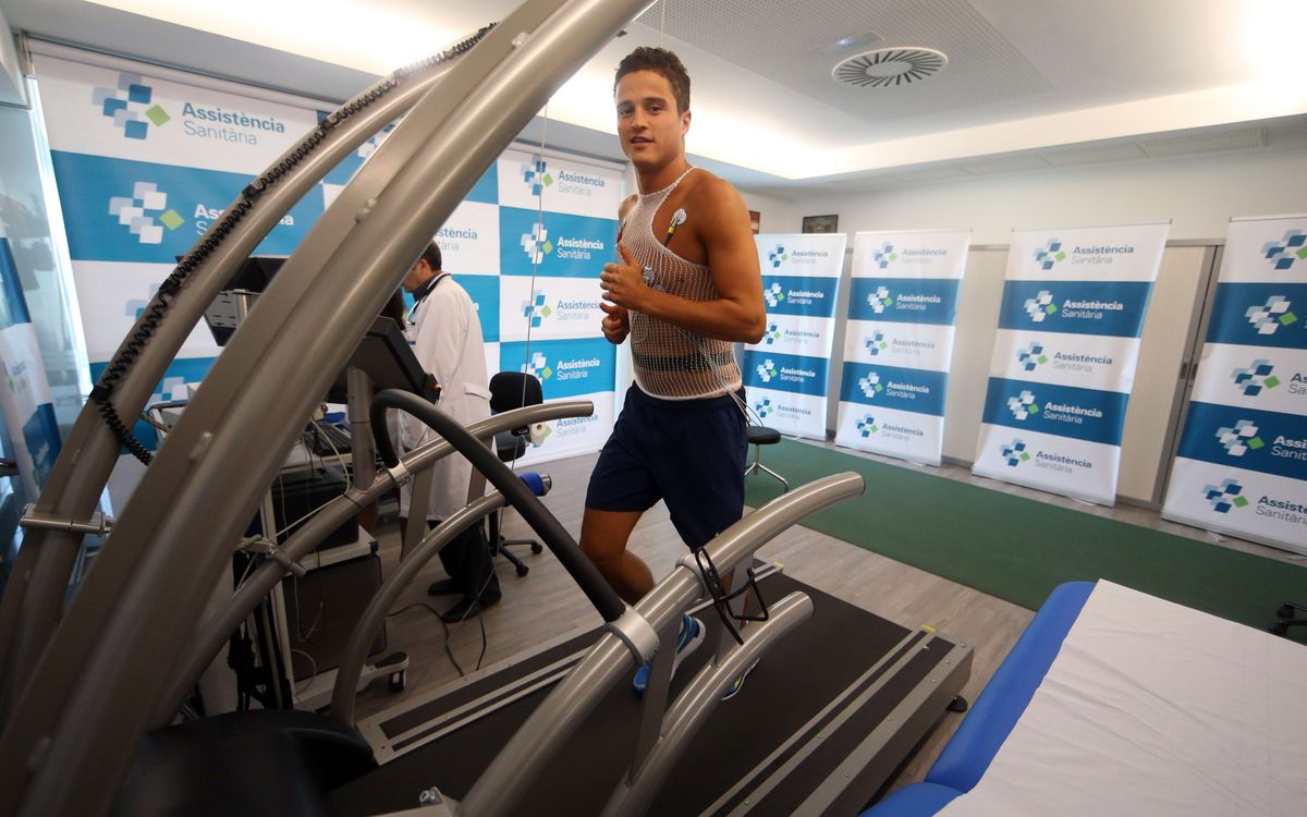 Afellay to undergo surgery on Thursday